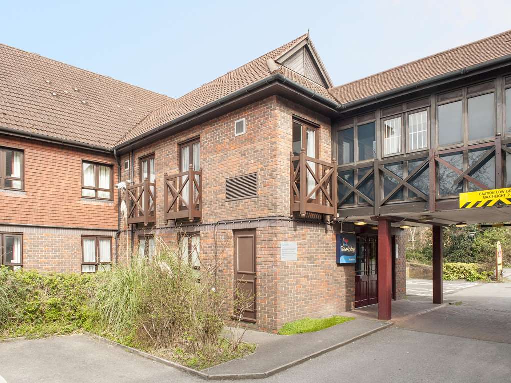 Travelodge Frimley Kültér fotó